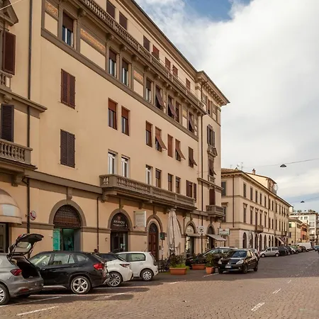 Liberty 3* Lucca